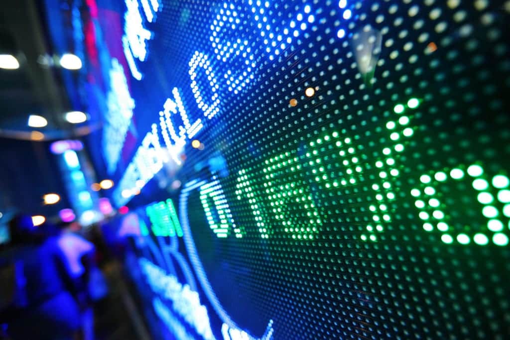 What Time Does the Stock Market Open (and What Time Does It Close